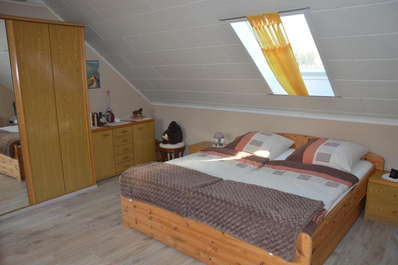 Ferienwohnung Auszeit Waxweiler Exterior foto