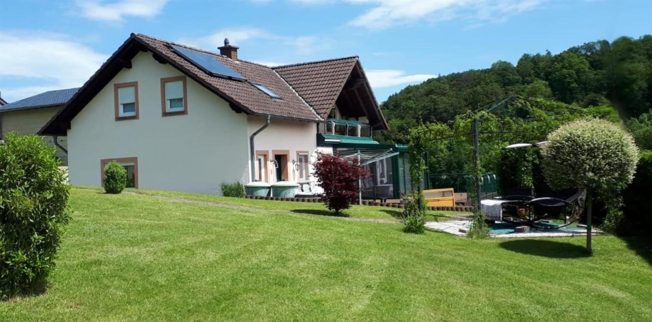 Ferienwohnung Auszeit Waxweiler Exterior foto